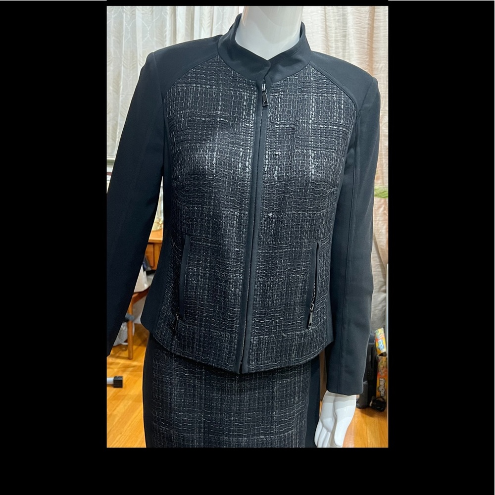 Carlisle Two Piece Suit  Jacket and Skirt Black wool Blend.Size 6